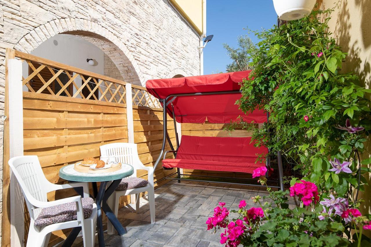 Modern Stone House With Flowers & Playground Медулин Екстер'єр фото